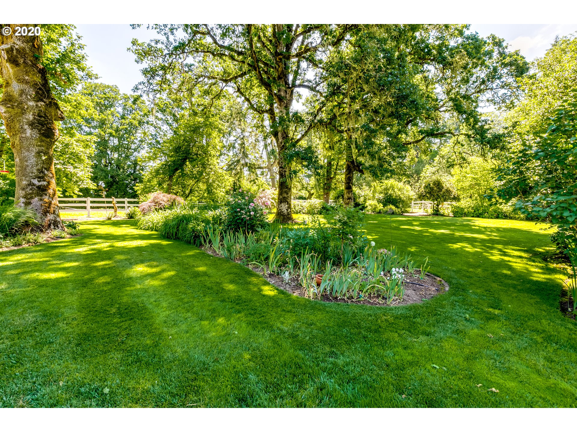 26438 Crow Road Eugene, OR 97402 - Photo 16 of 32 Gallery Image 16