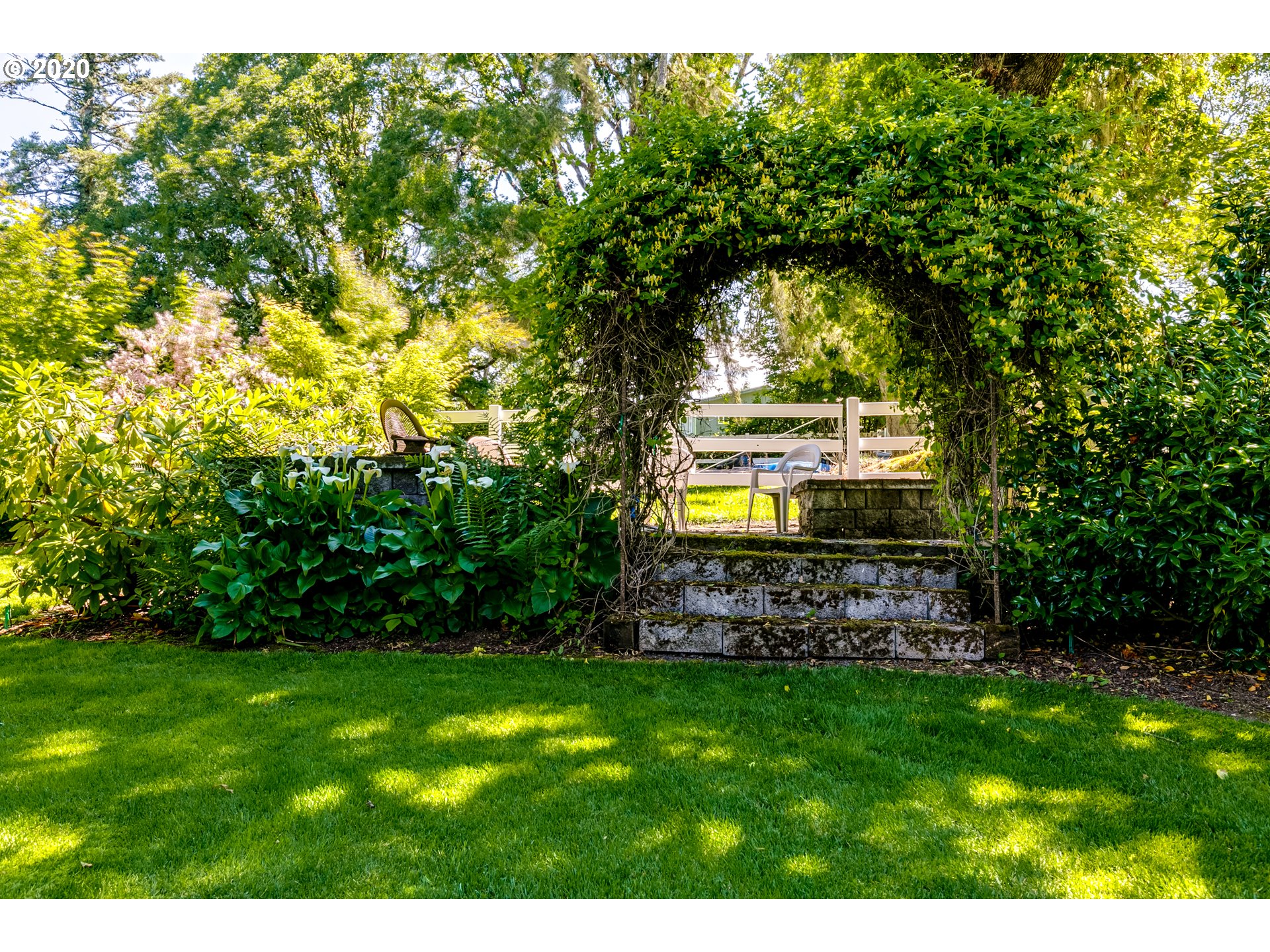 26438 Crow Road Eugene, OR 97402 - Photo 18 of 32 Gallery Image 18