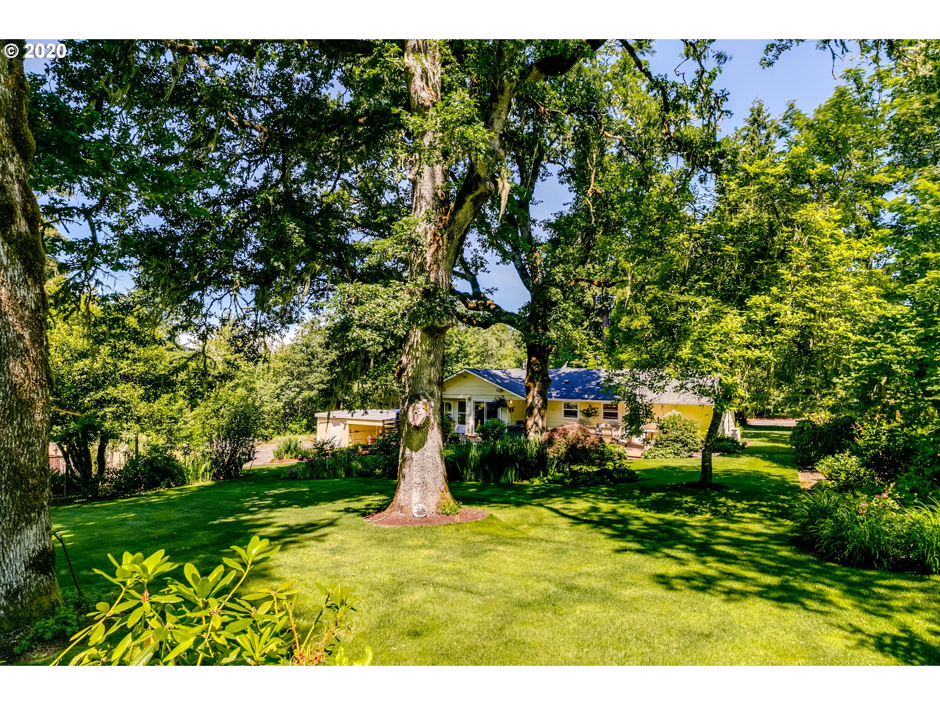 26438 Crow Road Eugene, OR 97402 - Photo 20 of 32 Gallery Image 20
