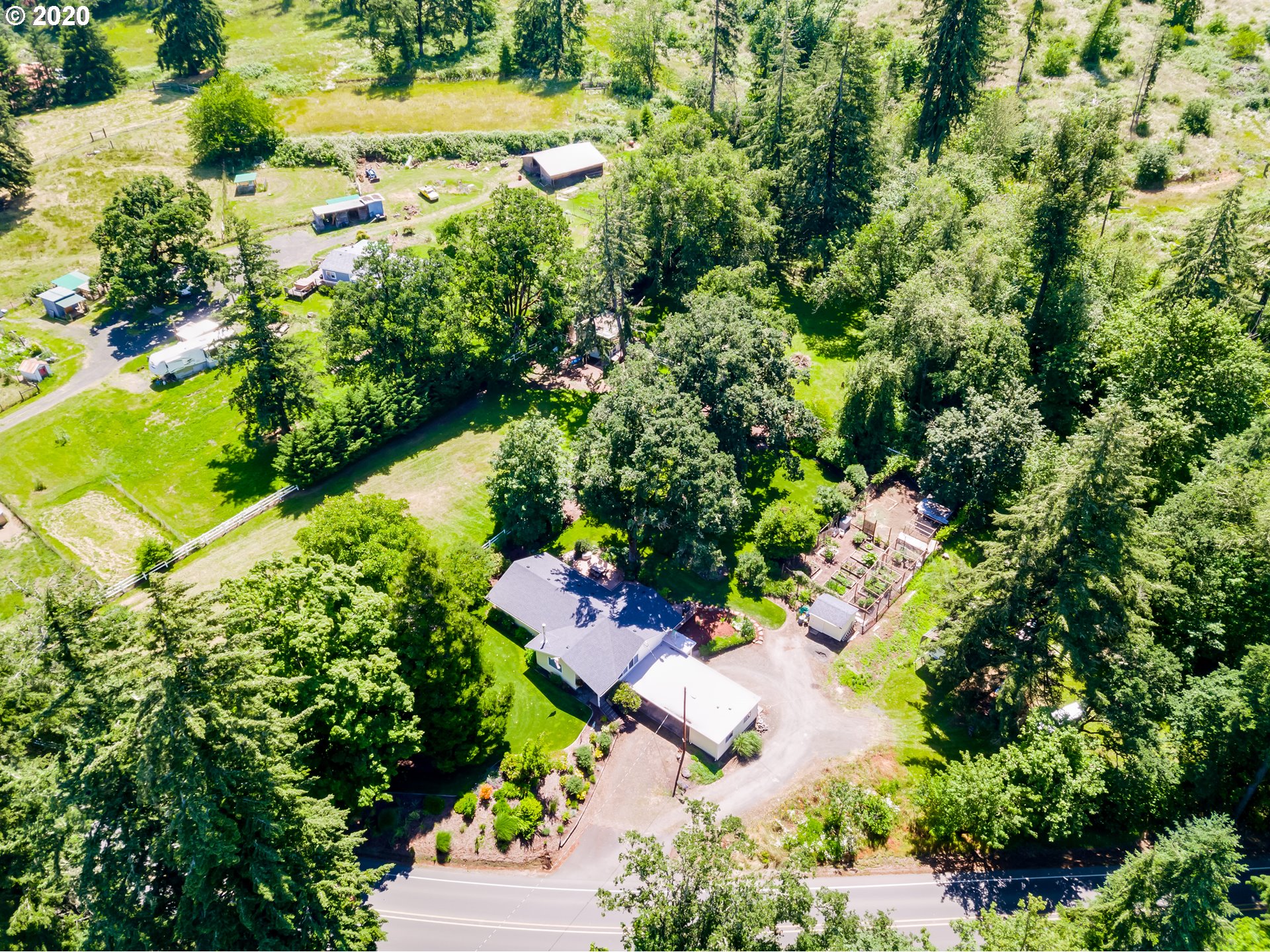 26438 Crow Road Eugene, OR 97402 - Photo 27 of 32 Gallery Image 27