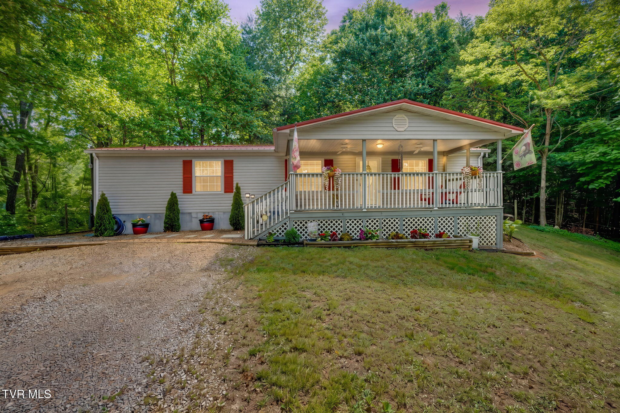 1285 Frank Roberts Road Afton, TN 37616 - Photo 1 of 34 001a