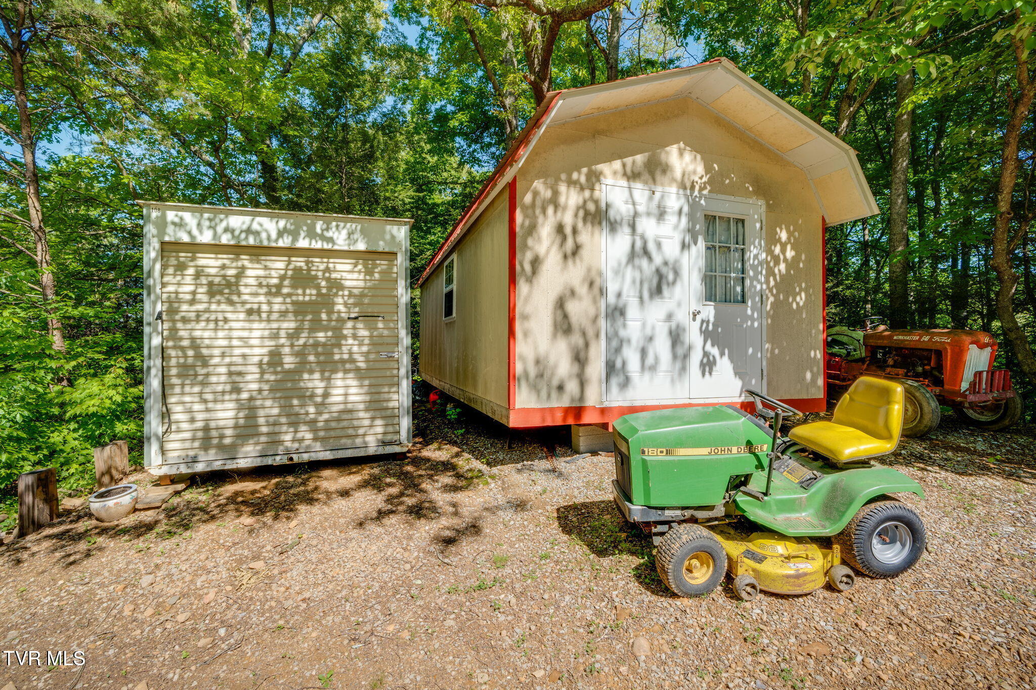 1285 Frank Roberts Road Afton, TN 37616 - Photo 28 of 34 026