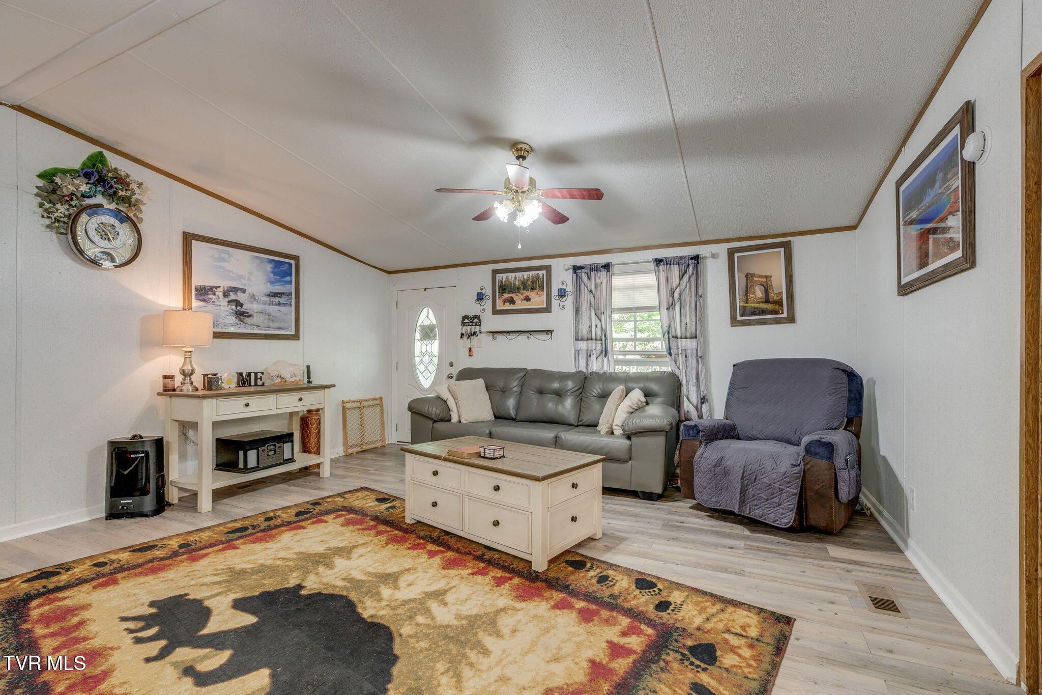 1285 Frank Roberts Road Afton, TN 37616 - Photo 8 of 34 006
