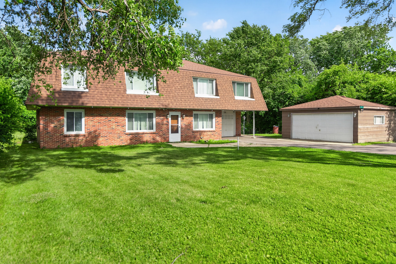 725 7th Avenue Addison, IL 60101 - Photo 1 of 42