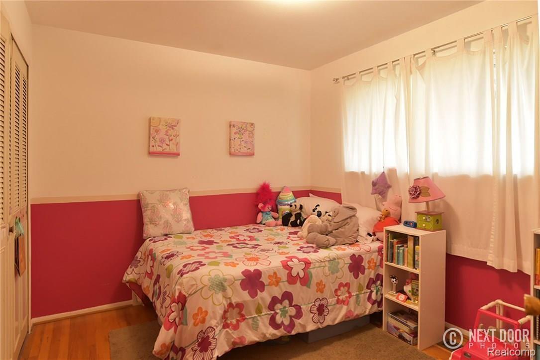 8988 Farmington Road Livonia, MI 48150 - Photo 19 of 21 Bedroom 3