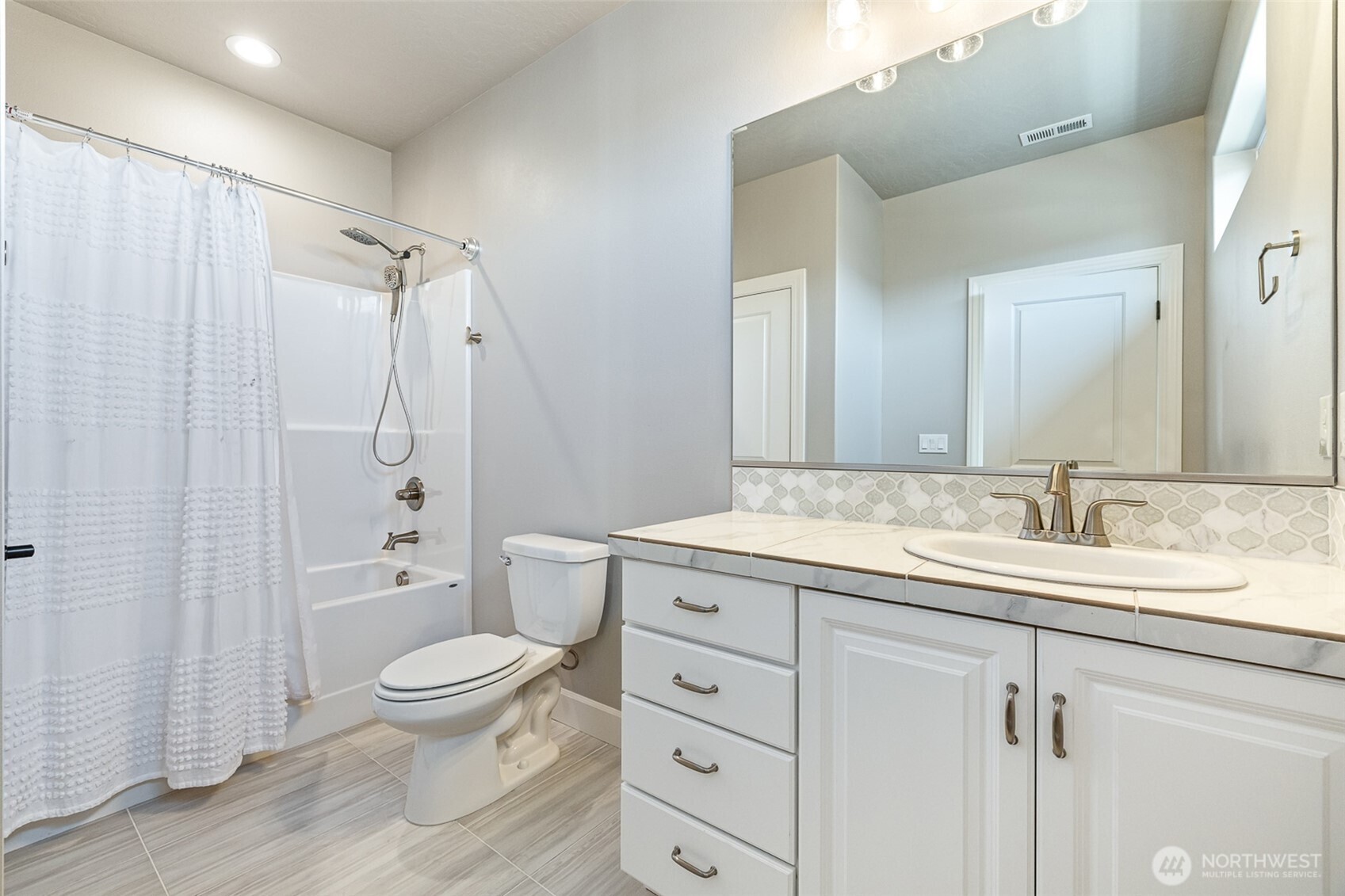 6631 Collins Road West Richland, WA 99353 - Photo 25 of 40