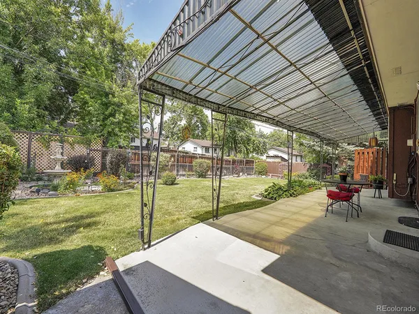 $665,000 | 6769 West 70th Avenue, Arvada, CO 80003