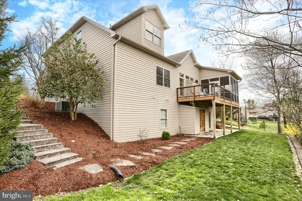 $615,000 | 1720 Sawyer Lane, Mechanicsburg, PA 17050