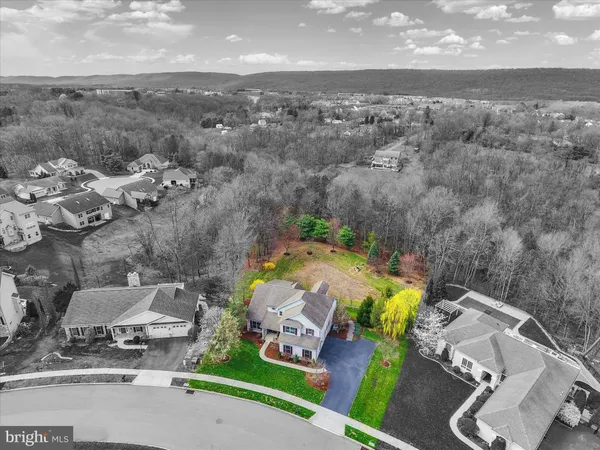 $615,000 | 1720 Sawyer Lane, Mechanicsburg, PA 17050
