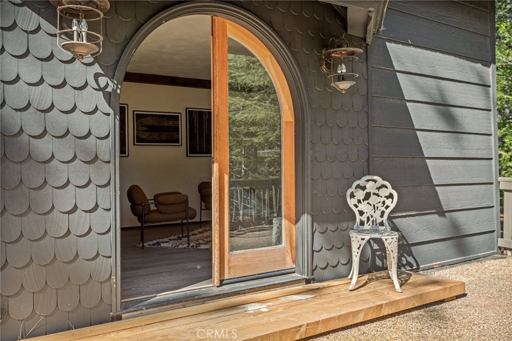 504 Millburn Road Lake Arrowhead, CA 92352 - Photo 2 of 52