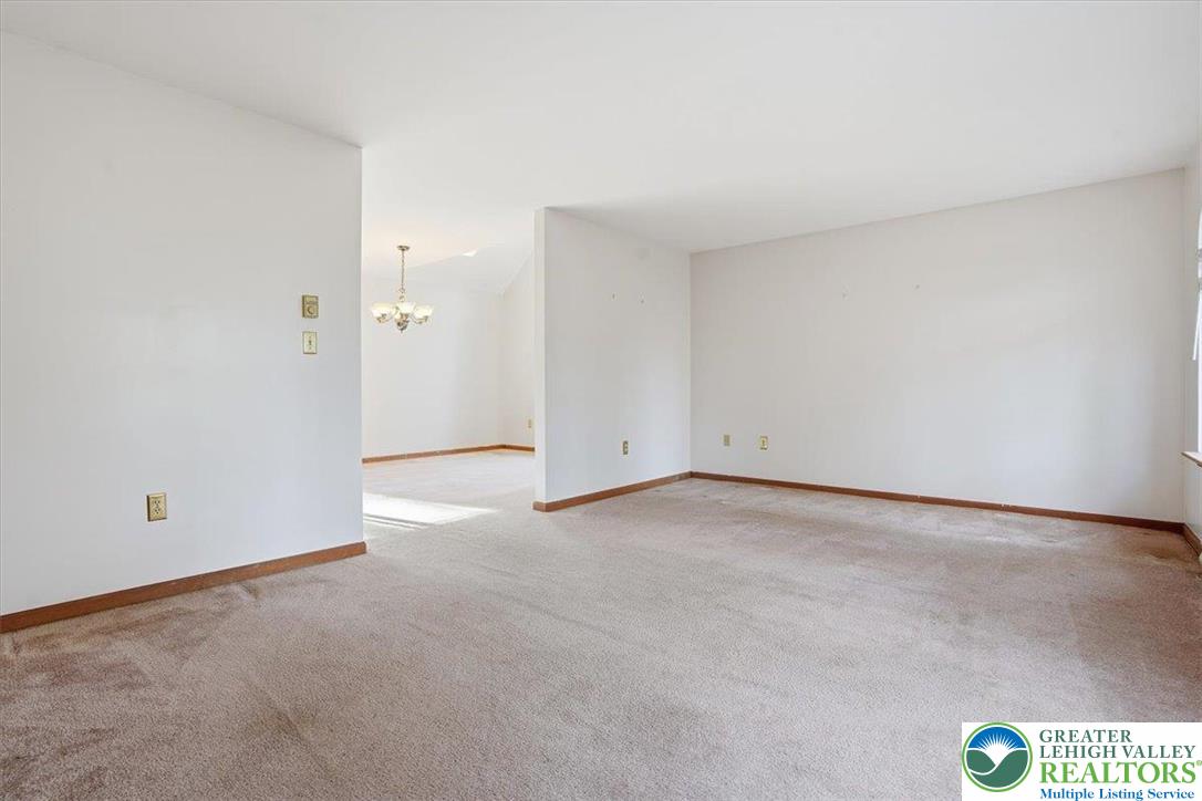 2144 Hill Road Effort, PA 18330 - Photo 13 of 78