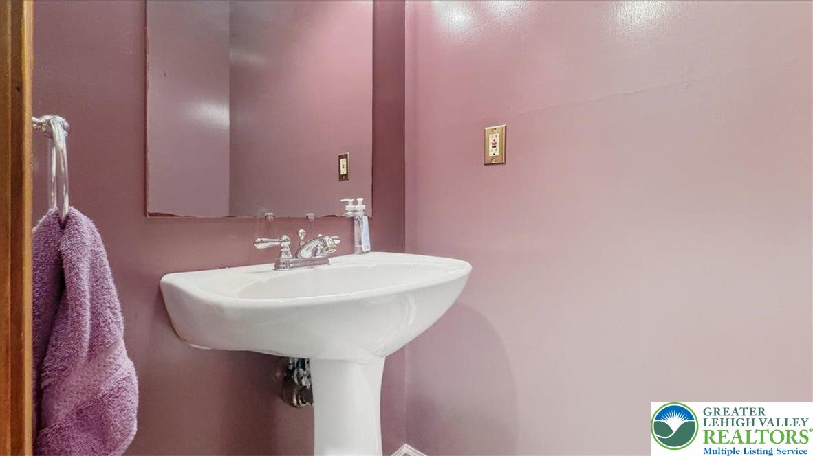 2144 Hill Road Effort, PA 18330 - Photo 28 of 78