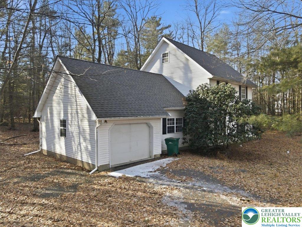 2144 Hill Road Effort, PA 18330 - Photo 6 of 78