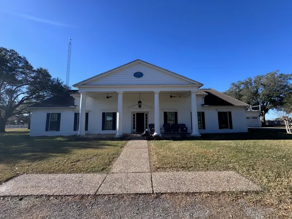 $5,500 | 5008 East Blaschke Road, Schulenburg, TX 78956