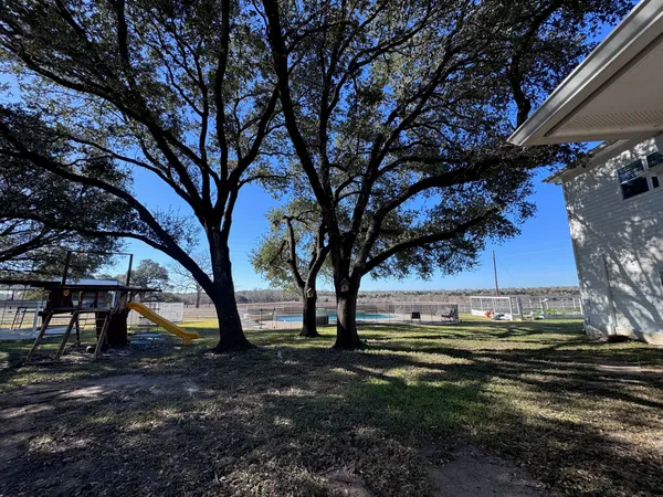 $5,500 | 5008 East Blaschke Road, Schulenburg, TX 78956