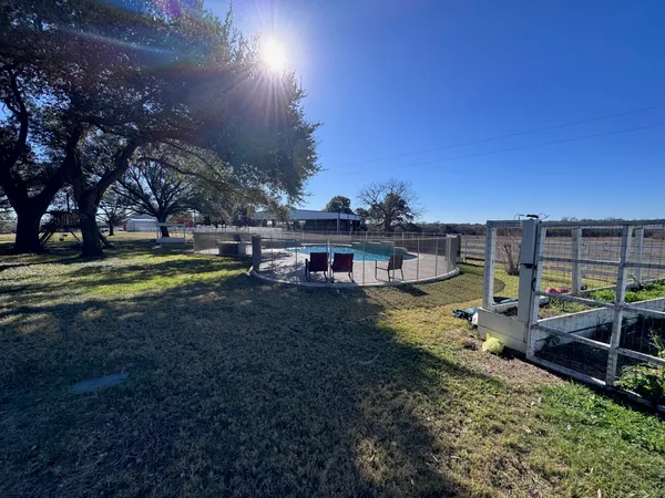 $5,500 | 5008 East Blaschke Road, Schulenburg, TX 78956