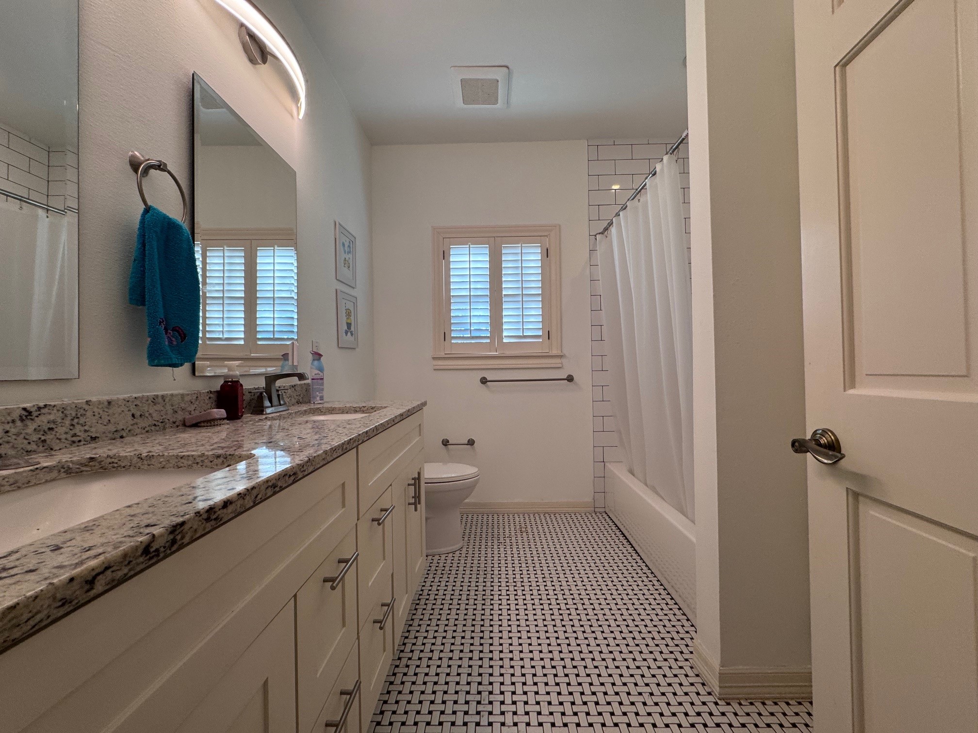 5008 East Blaschke Road Schulenburg, TX 78956 - Photo 24 of 48 Bath