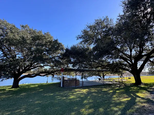$5,500 | 5008 East Blaschke Road, Schulenburg, TX 78956