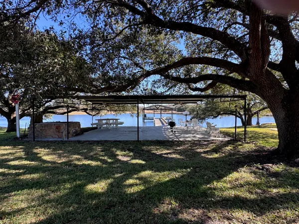 $5,500 | 5008 East Blaschke Road, Schulenburg, TX 78956