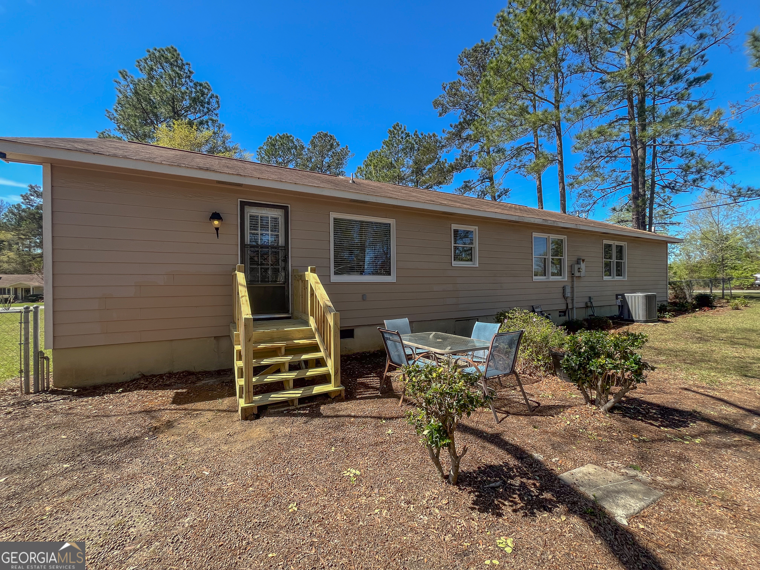 100 Hummingbird Drive Dublin, GA 31021 - Photo 34 of 41