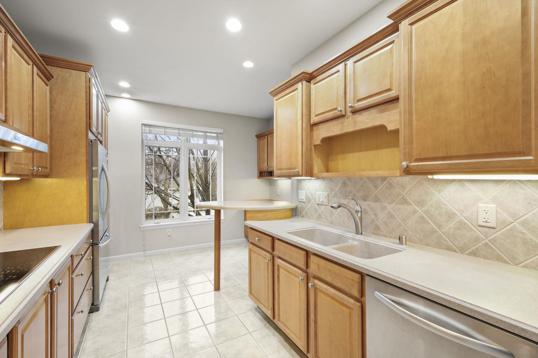 3216 Conservancy Lane Middleton, WI 53562 - Photo 13 of 47