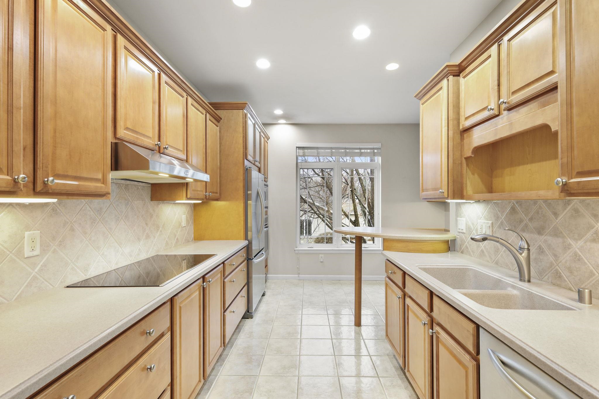 3216 Conservancy Lane Middleton, WI 53562 - Photo 14 of 47