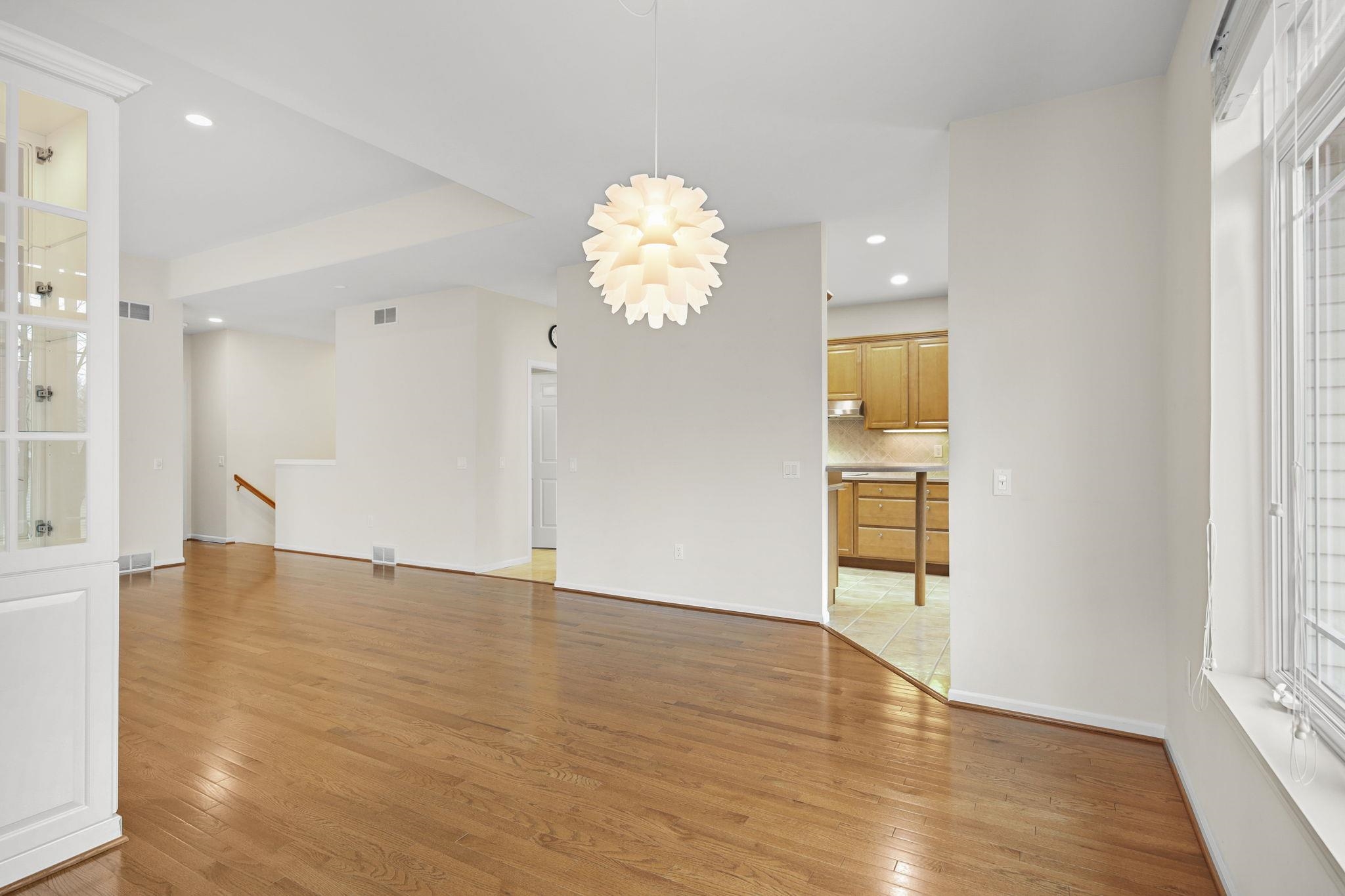 3216 Conservancy Lane Middleton, WI 53562 - Photo 8 of 47