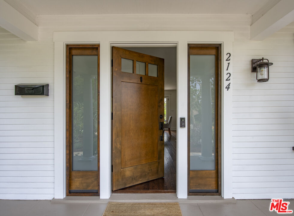 2124 Ridgeview Avenue Los Angeles, CA 90041 - Photo 2 of 33