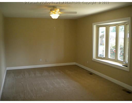 202 Seneca Circle Winfield, WV 25213 - Photo 3 of 15 Living Room.