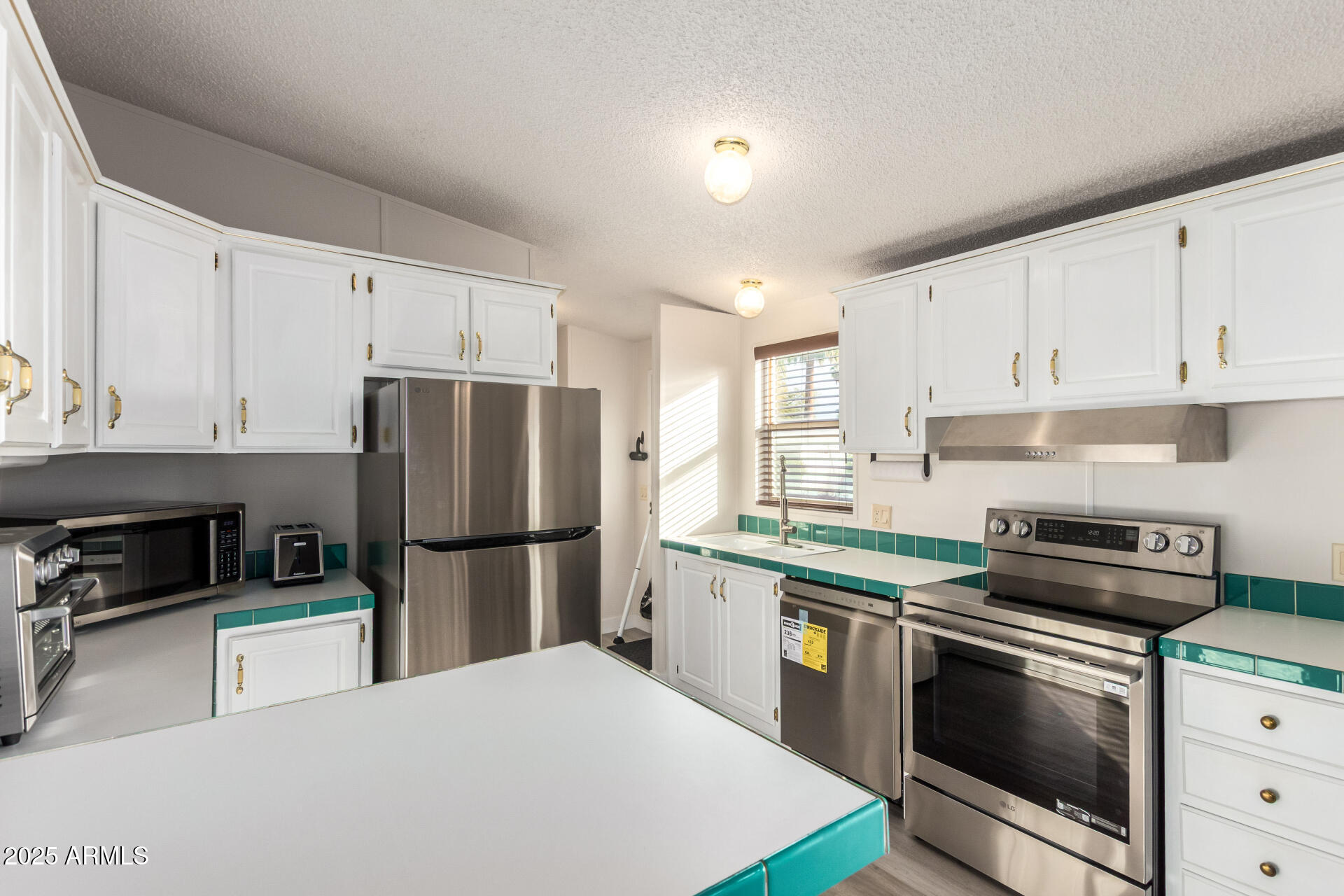 19401 North 7th Street, Unit 25 Phoenix, AZ 85024 - Photo 12 of 36 12 - 7th