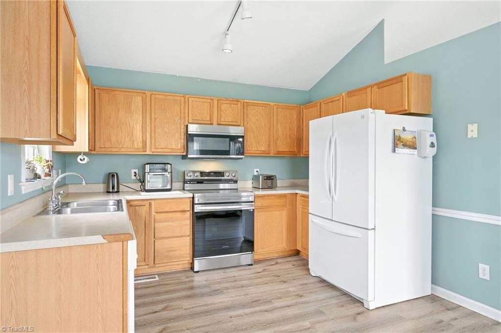 5415 Bridgegate Drive Winston-Salem, NC 27106 - Photo 14 of 41