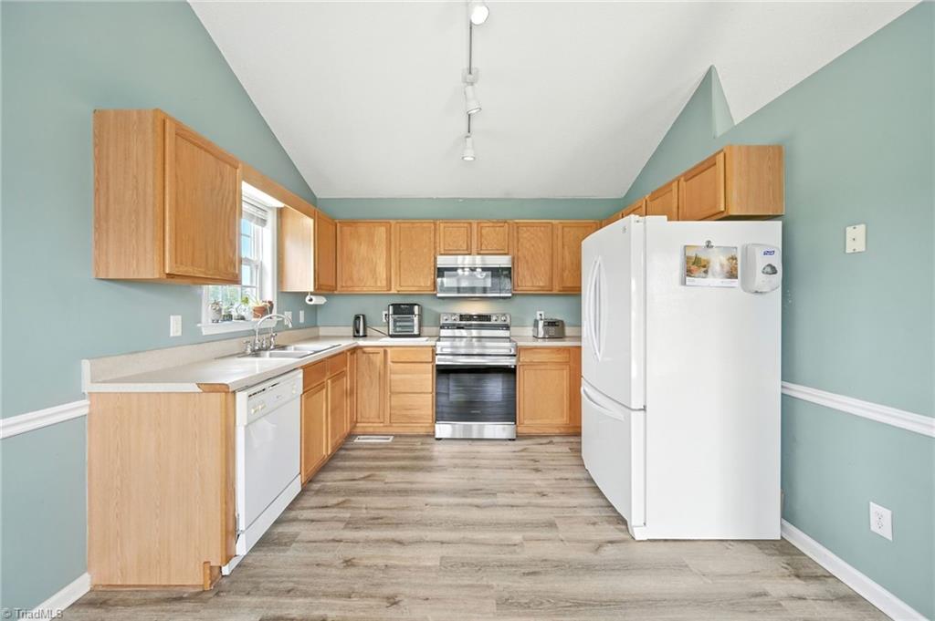 5415 Bridgegate Drive Winston-Salem, NC 27106 - Photo 15 of 41