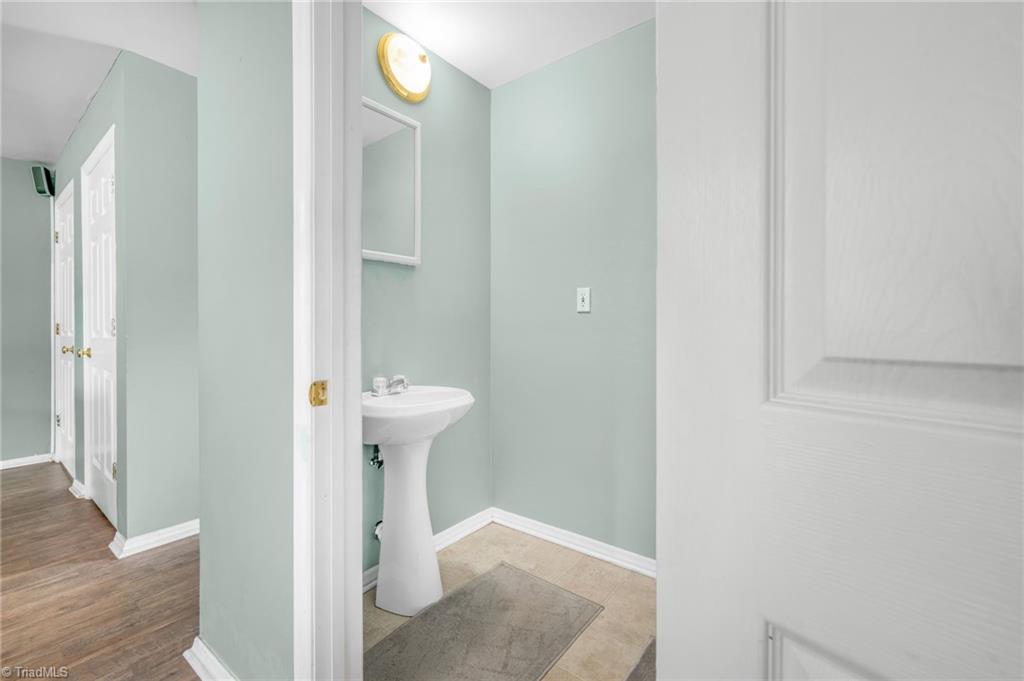 5415 Bridgegate Drive Winston-Salem, NC 27106 - Photo 34 of 41