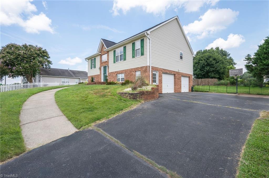 5415 Bridgegate Drive Winston-Salem, NC 27106 - Photo 37 of 41