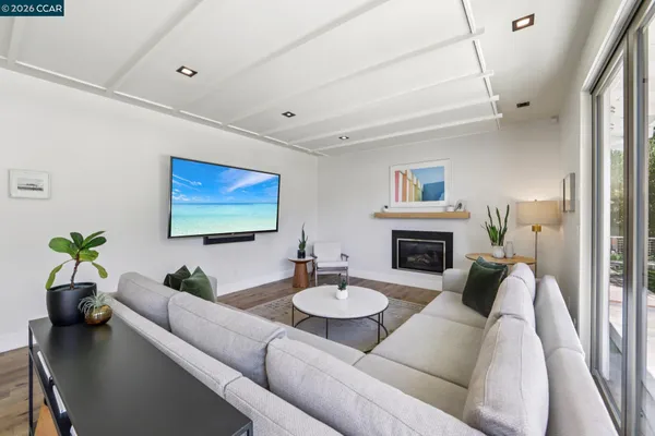 $2,495,000 | 29 Winslow Place, Moraga, CA 94556