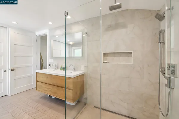 $2,495,000 | 29 Winslow Place, Moraga, CA 94556