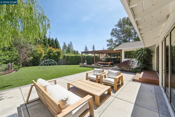 $2,495,000 | 29 Winslow Place, Moraga, CA 94556