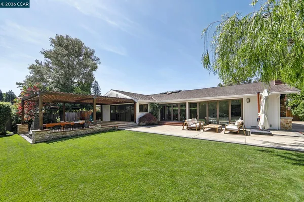 $2,495,000 | 29 Winslow Place, Moraga, CA 94556