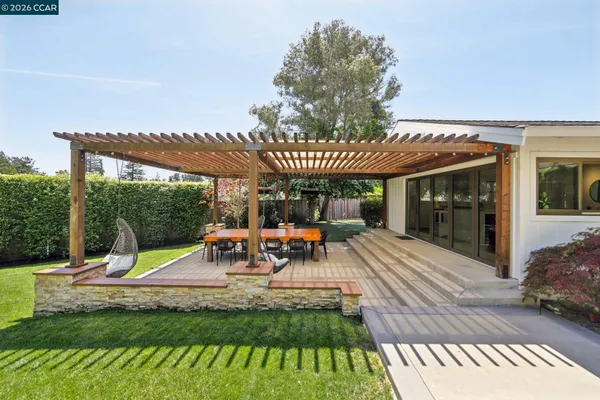 $2,495,000 | 29 Winslow Place, Moraga, CA 94556
