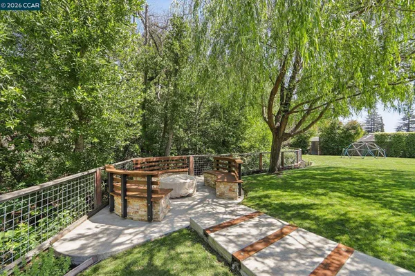 $2,495,000 | 29 Winslow Place, Moraga, CA 94556