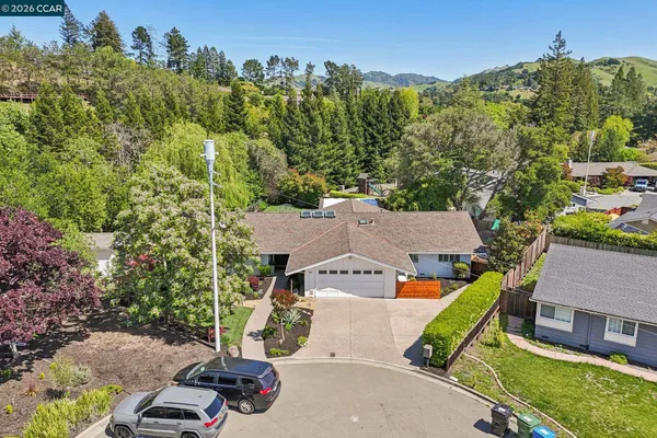 $2,495,000 | 29 Winslow Place, Moraga, CA 94556