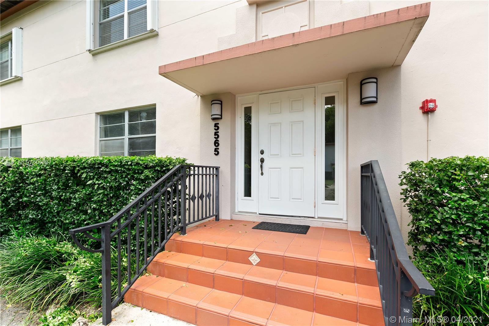 5565 Southwest 80th Street, Unit 112D Miami, FL 33143 - Photo 1 of 27