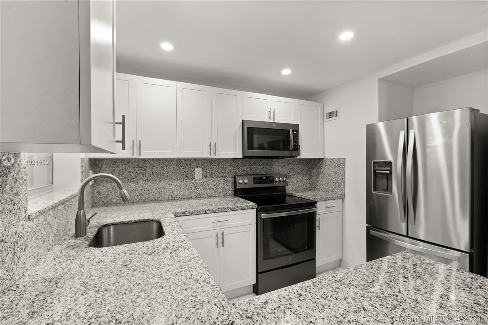 5565 Southwest 80th Street, Unit 112D Miami, FL 33143 - Photo 13 of 27