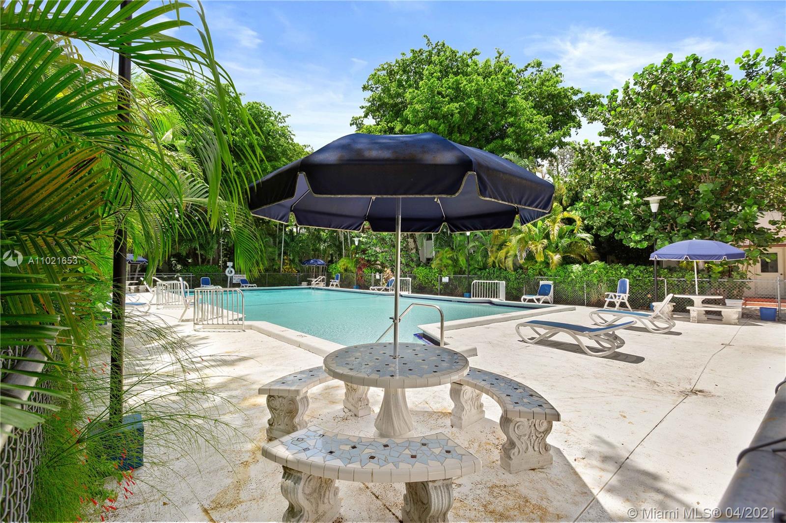 5565 Southwest 80th Street, Unit 112D Miami, FL 33143 - Photo 23 of 27