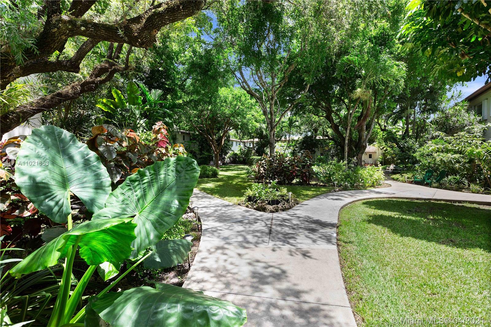 5565 Southwest 80th Street, Unit 112D Miami, FL 33143 - Photo 24 of 27