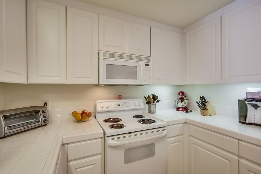 9237 Regents Road, Unit K326 La Jolla, CA 92037 - Photo 6 of 25