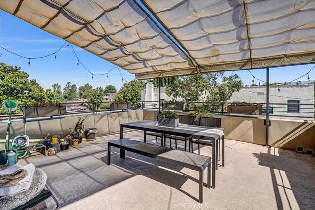 a car parked in front of a building