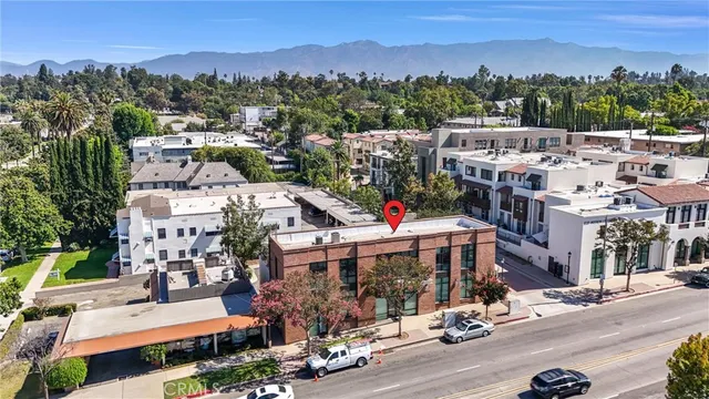 a picture of city view