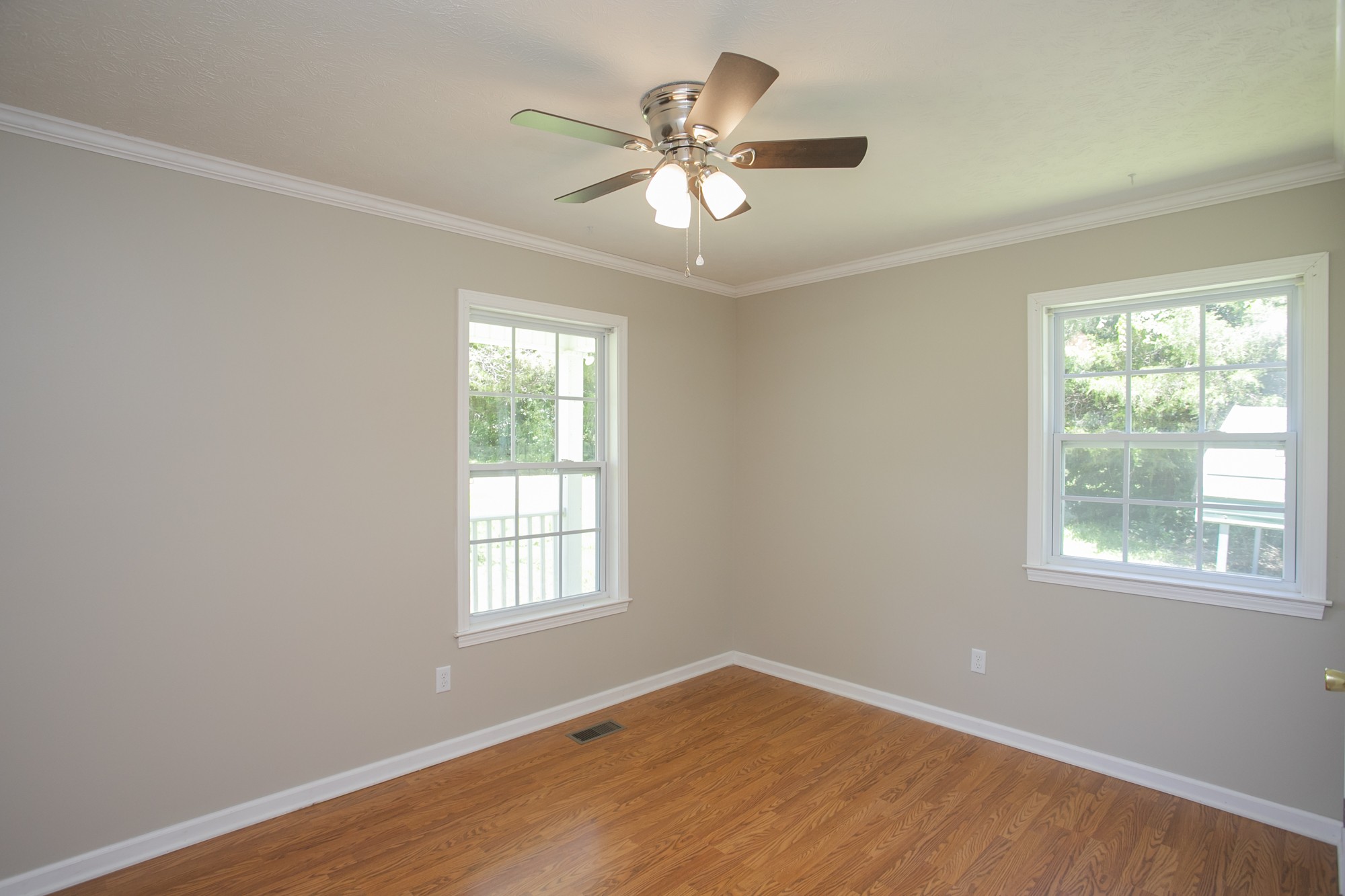 1534 Roy Brown Road Burns, TN 37029 - Photo 12 of 26 Gallery Image 12