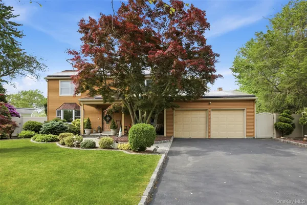 $879,999 | 5 Millbrook Court, Stony Brook, NY 11790
